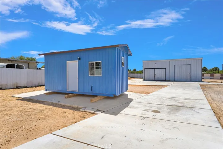 11886 Locust, Hesperia, California 92345