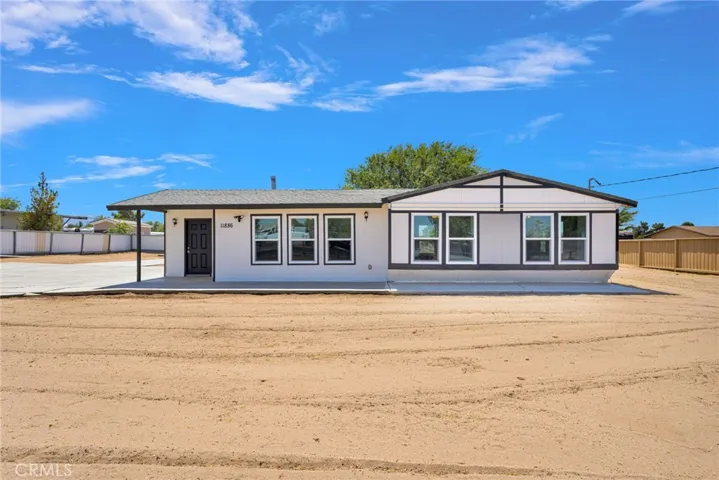 11886 Locust, Hesperia, California 92345