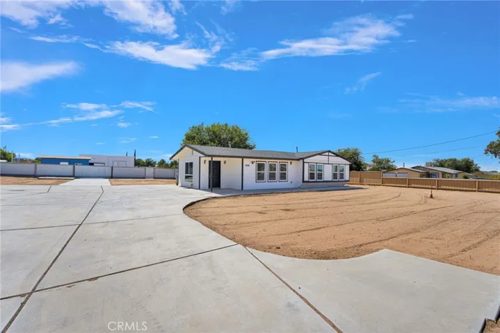 11886 Locust, Hesperia, California 92345