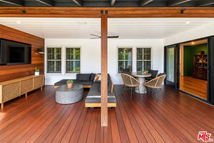 5245 Ventura Canyon Avenue, Sherman Oaks, California 91401
