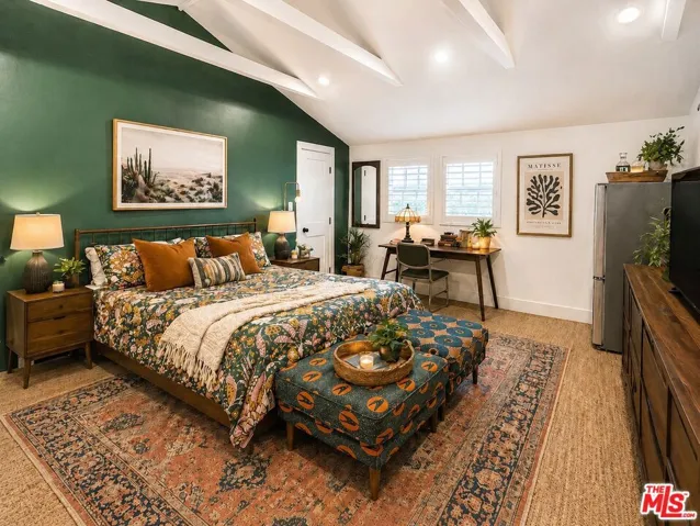5245 Ventura Canyon Avenue, Sherman Oaks, California 91401