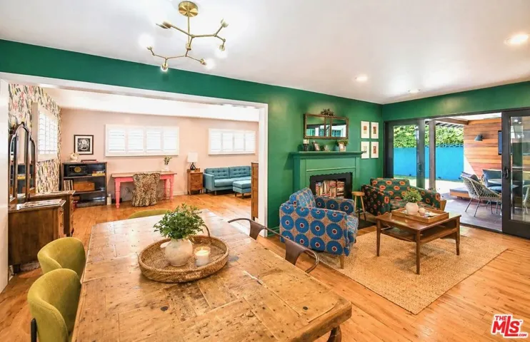 5245 Ventura Canyon Avenue, Sherman Oaks, California 91401