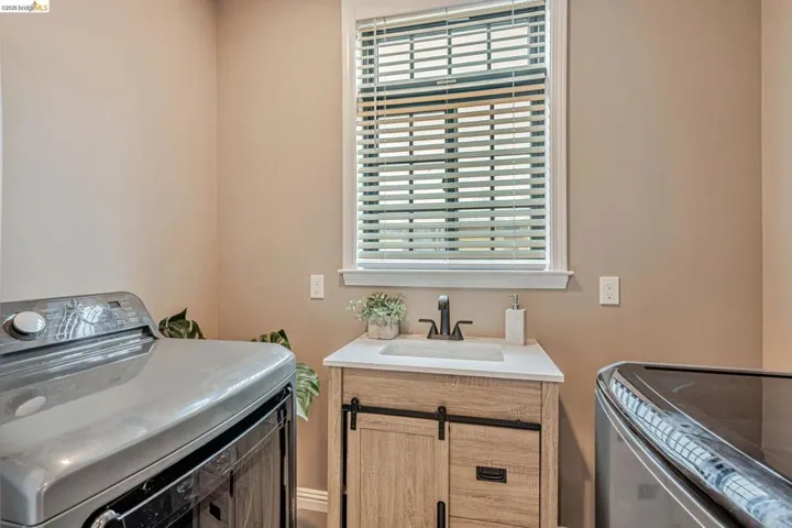 2443 13th Ave, Oakland, California 94606