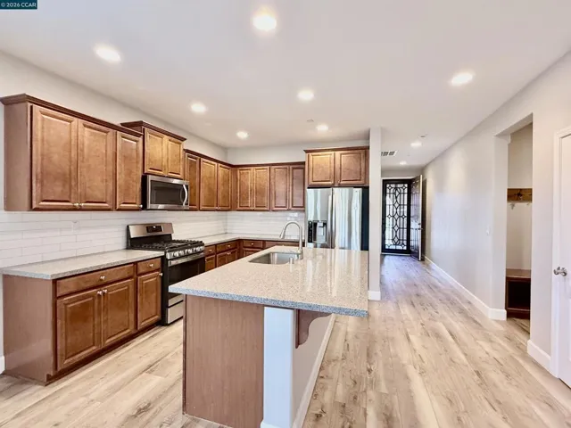 373 Anchorage Dr, Vacaville, California 95687