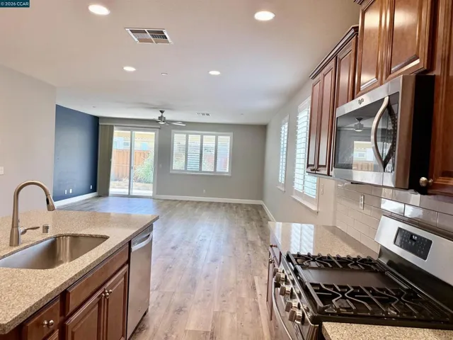 373 Anchorage Dr, Vacaville, California 95687