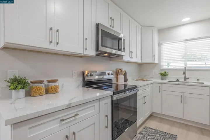 3213 San Luces Way, Union City, California 94587