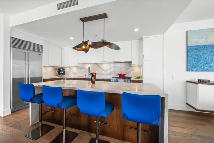 645 Front 1409, San Diego, California 92101