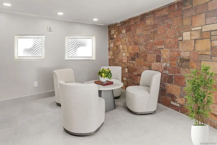 645 Front 1409, San Diego, California 92101