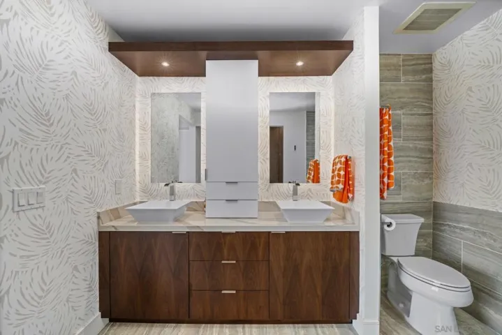645 Front 1409, San Diego, California 92101
