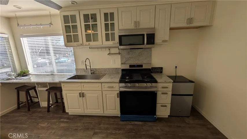 1528 E 9th Street, Long Beach, California 90813