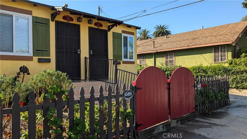 1528 E 9th Street, Long Beach, California 90813