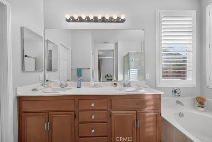 28712 Lantern Park Lane, Menifee, California 92584