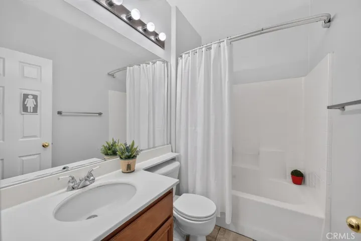 28712 Lantern Park Lane, Menifee, California 92584