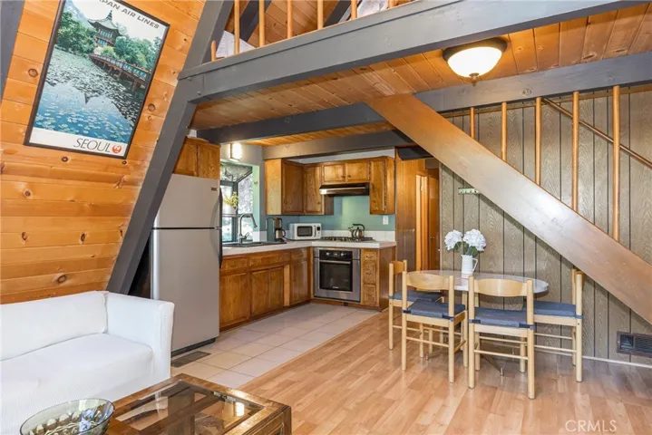 271 Fremont Road, Lake Arrowhead, California 92352