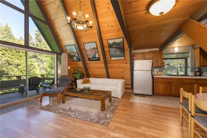 271 Fremont Road, Lake Arrowhead, California 92352