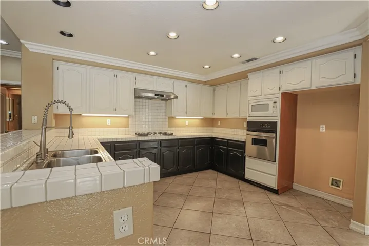 2760 Hidden Hills, Corona, California 92882