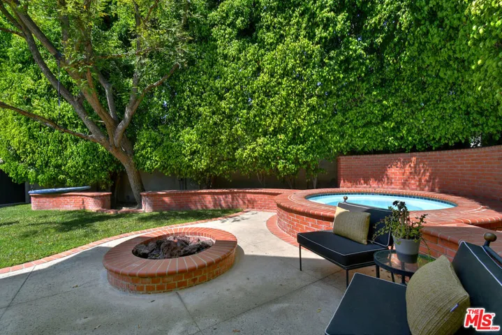 4176 Klump Avenue, Studio City, California 91602
