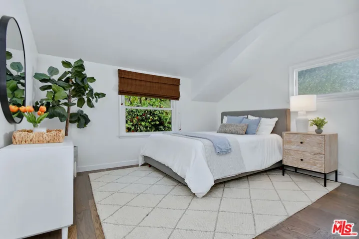4176 Klump Avenue, Studio City, California 91602