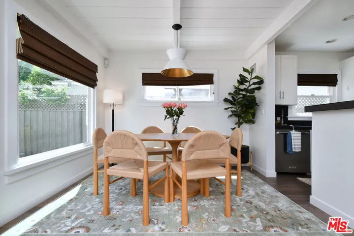 4176 Klump Avenue, Studio City, California 91602