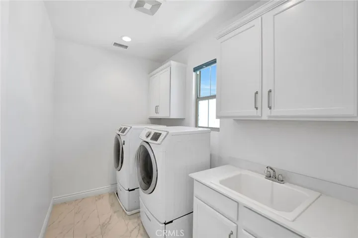 112 Vessel, Irvine, California 92618