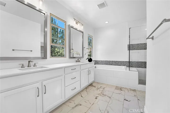 112 Vessel, Irvine, California 92618