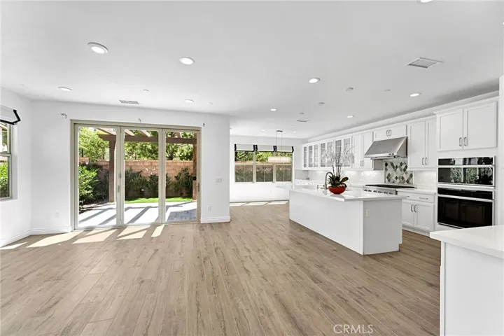 112 Vessel, Irvine, California 92618