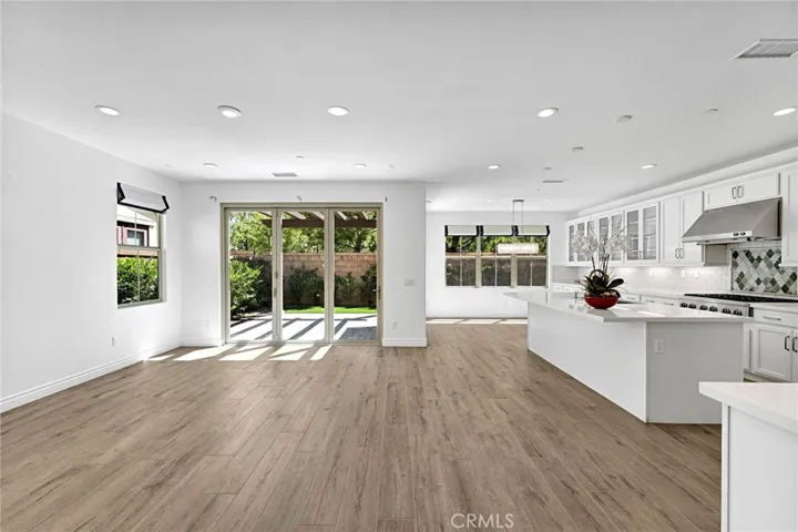 112 Vessel, Irvine, California 92618