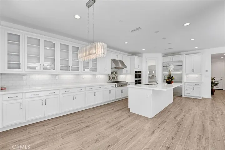 112 Vessel, Irvine, California 92618