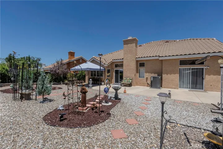1348 Avenida Roundelay, San Jacinto, California 92583