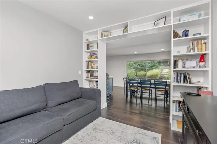 21809 Martinez, Woodland Hills, California 91364