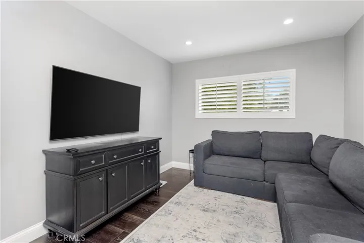 21809 Martinez, Woodland Hills, California 91364