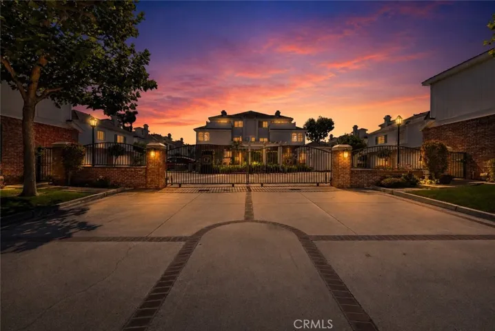 Welcome to the private gated community of Cathedral Pointe!