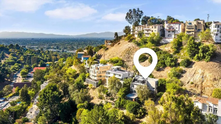 3866 Alta Mesa Drive, Studio City, California 91604