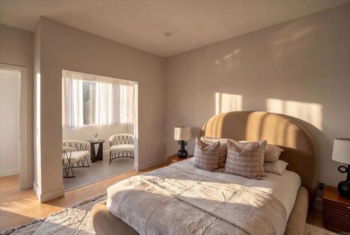 3866 Alta Mesa Drive, Studio City, California 91604