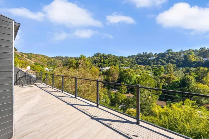 3866 Alta Mesa Drive, Studio City, California 91604