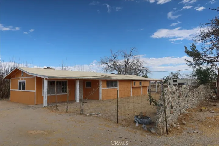 37950 E End, Lucerne Valley, California 92356