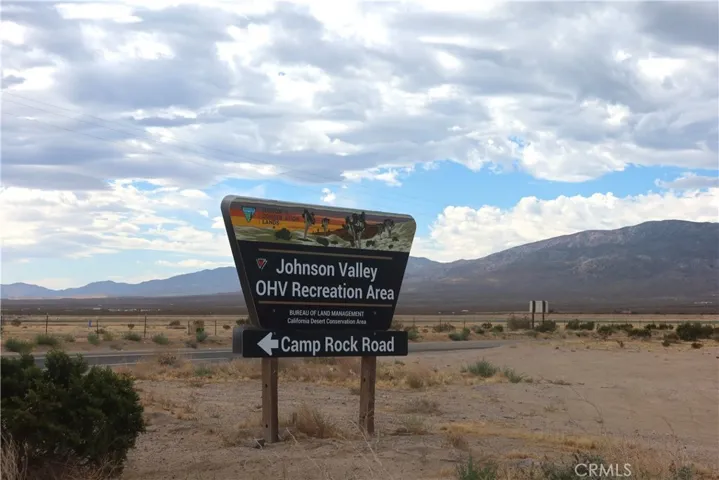 37950 E End, Lucerne Valley, California 92356