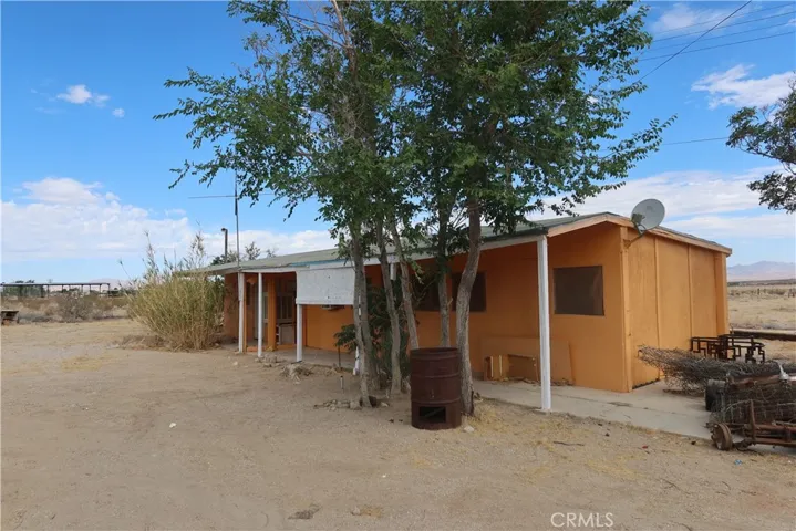 37950 E End, Lucerne Valley, California 92356