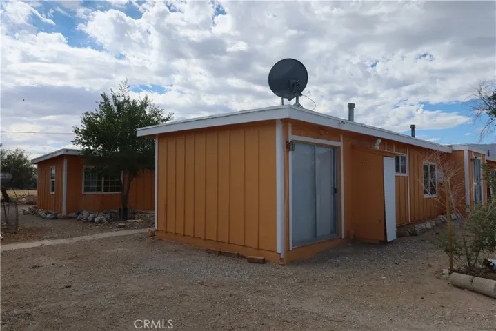 37950 E End, Lucerne Valley, California 92356