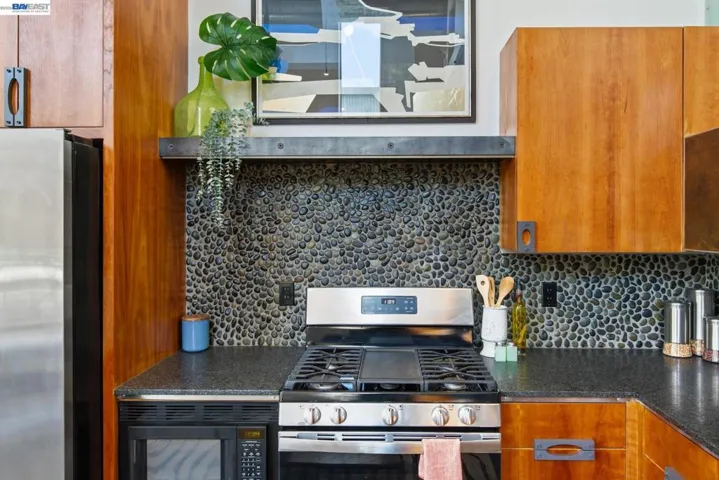 755 Folger Ave, Berkeley, California 94710