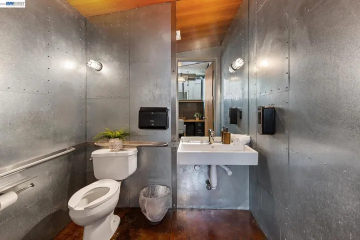 755 Folger Ave, Berkeley, California 94710