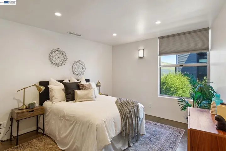 755 Folger Ave, Berkeley, California 94710