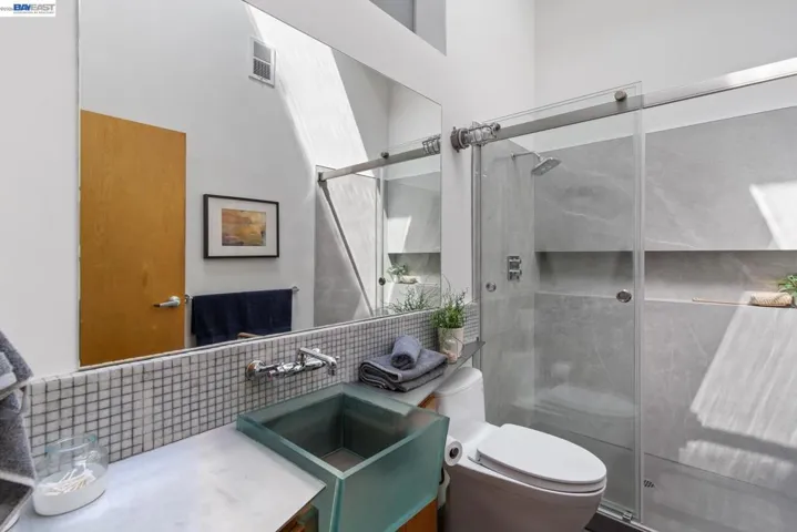 755 Folger Ave, Berkeley, California 94710