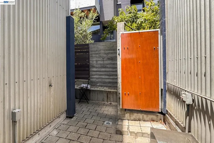 755 Folger Ave, Berkeley, California 94710