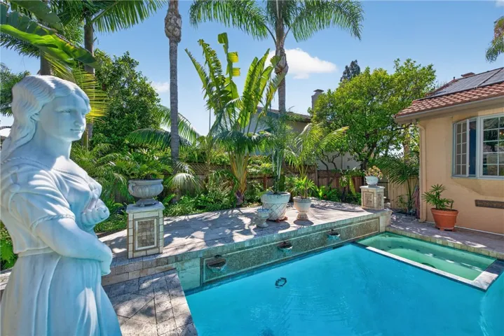 Oversized pool