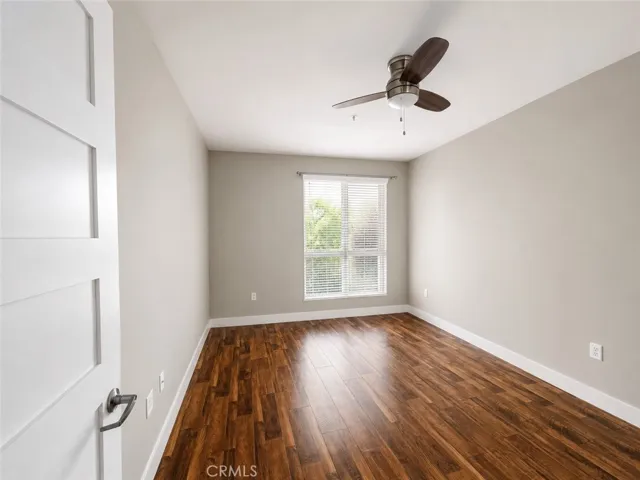 21301 Erwin Street 322, Woodland Hills, California 91367