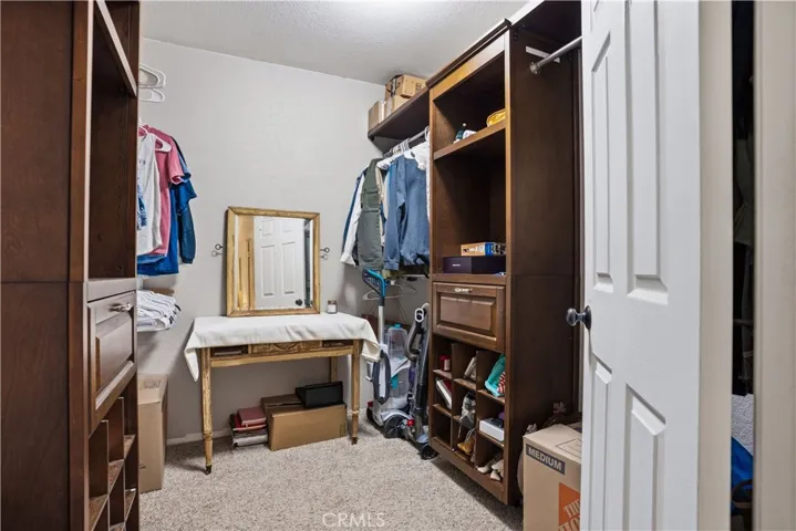 primary closet
