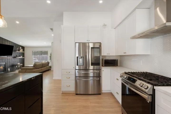 21-37271-37th-st-e_021