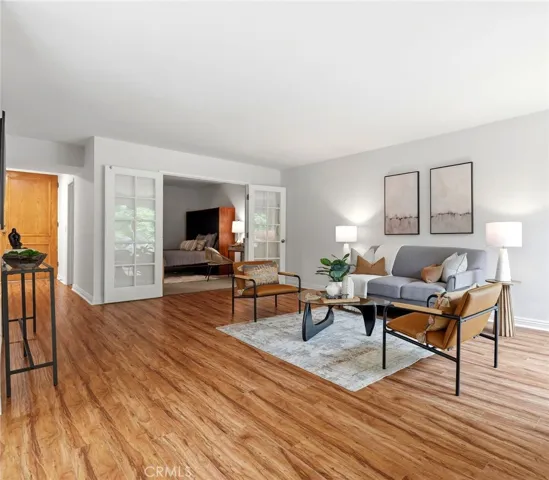 5807 Green Valley #323