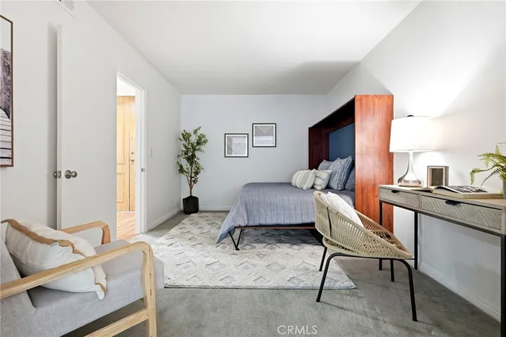 5807 Green Valley #323